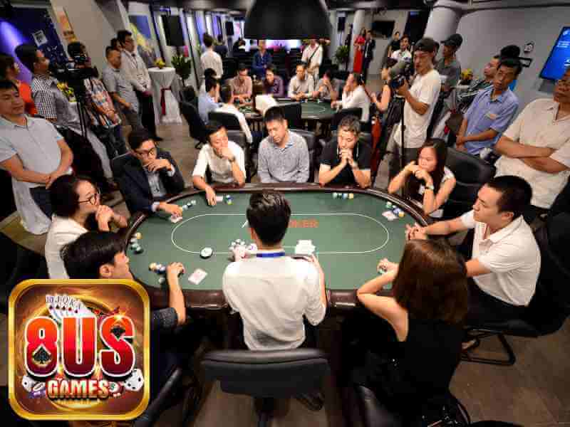 Hướng dẫn cách chơi Poker tại 8us chi tiết chuẩn nhất
