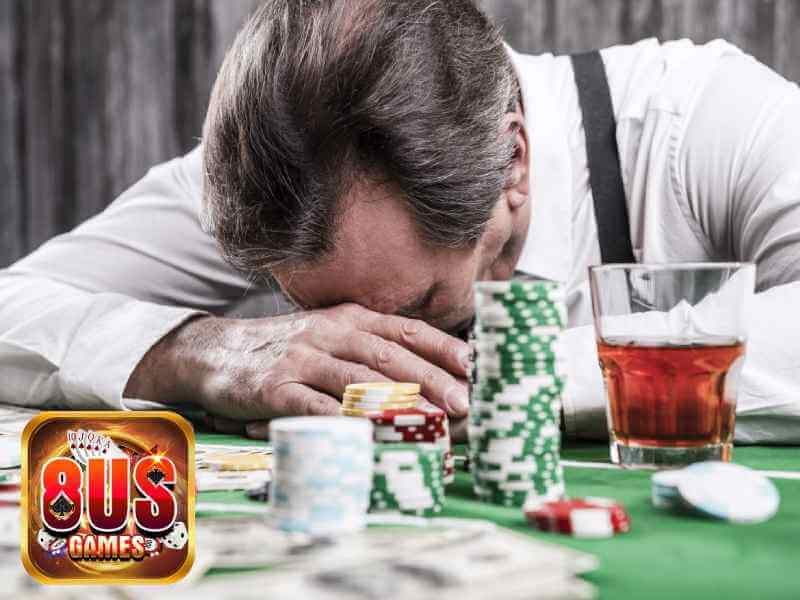 Nhà cái 8us hé lộ những rủi ro khi chơi cờ bạc cần tránh 